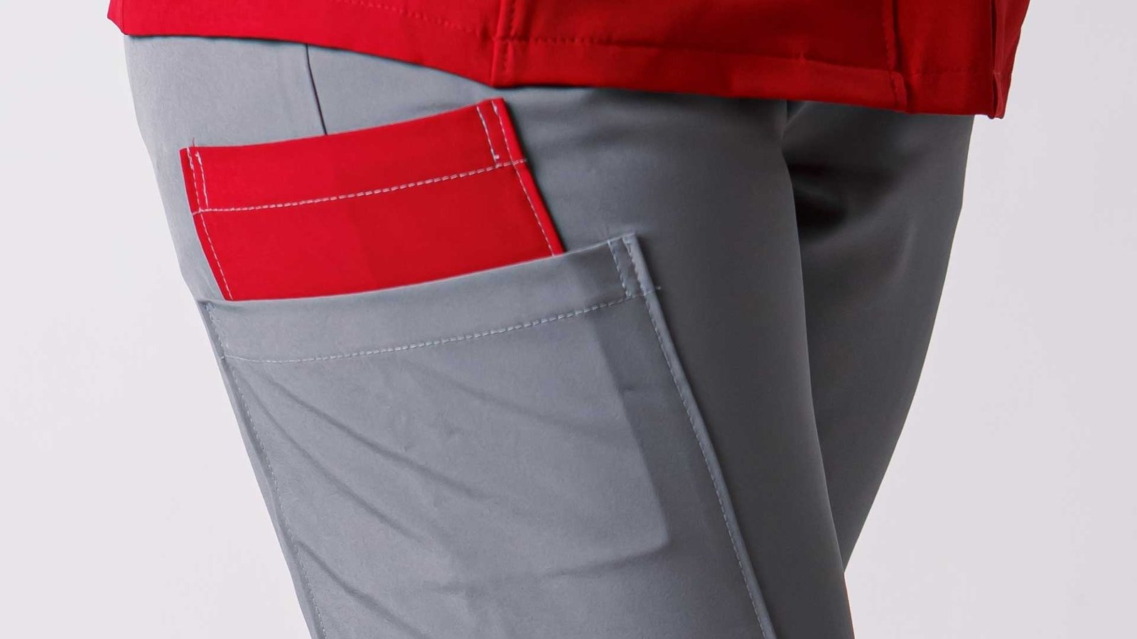 Pantalón con bolsas